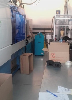 Plastik Malzeme Besleme İçin Ayrı Otomatik Endüstriyel Vakumlu Yükleyici Hazne