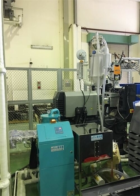 Otomatik Besleme Vakumlu Otomatik Yükleyici Plastik Malzeme Granülleri Reçine Haznesi