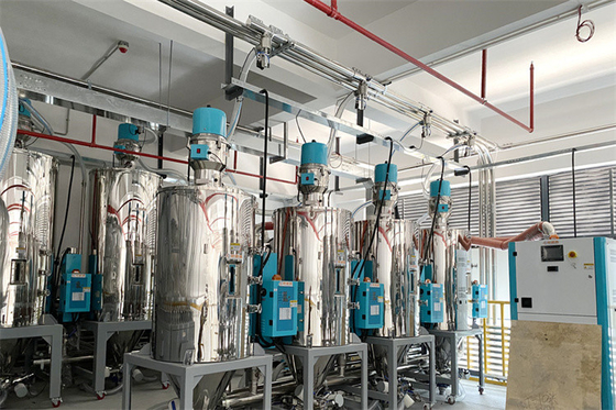 Kapasite PLC Kontrol Uzaktan Kumanda ile Plastik Besleme Sistemi 500-2000 Kg Kapasite