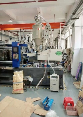 Uzun kullanım ömrü 200 3000 Kg/H'lık verimli vakumlu otomatik yükleyici kompakt