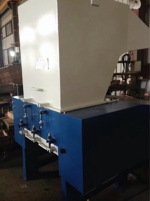 Merkezi Endüstriyel Plastik Parçalayıcı Kırma Makinesi Hızlı Hızlı SKD-11 OG-30FS