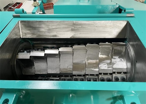 SKD-11 Yüksek Hızlı Kırma 3.75KW Hatalı Kesim İçin Plastik Parçalayıcı Kırma