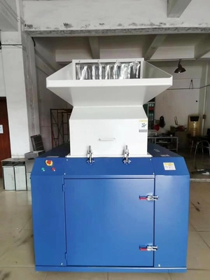 Kusur Kesme İçin Yüksek Hızlı Plastik Geri Dönüşüm Kırma Makinesi SKD-11