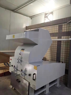 Kesme için Merkezi Yüksek Hızlı Plastik Öğütücüler ve Öğütücüler Peletleyici Granülatör