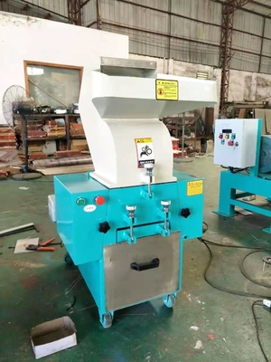 SKD-11 Yüksek Hızlı Kırma 3.75KW Hatalı Kesim İçin Plastik Parçalayıcı Kırma