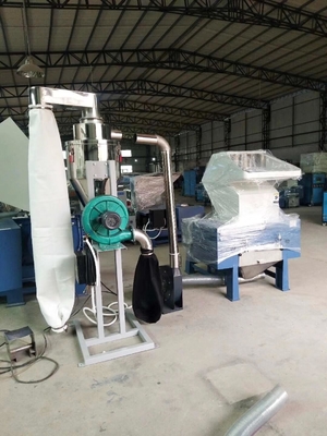 SUS Çelik Yüksek Hızlı Kırma Kusurları Kesmek İçin Plastik Geri Dönüşüm Makinası