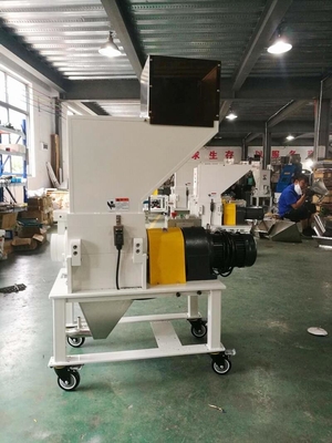 Beyaz 1.5KW Düşük Hızlı Plastik Kırma Öğütücü OG-1LS 20 Kg/H Kapasite