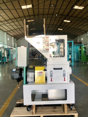 Sprues Kusurları İçin Düşük Hızlı Endüstriyel Plastik Kırıcı Kırma Öğütücü OG-2LS