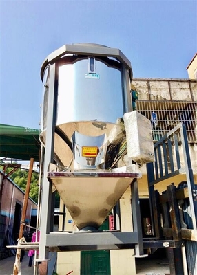 Plastik karıştırma kurutucu 3.75 -7.5KW motorlu vida ile karıştırma makinesi