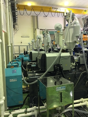 Plastik Malzeme Besleme İçin Ayrı Otomatik Endüstriyel Vakumlu Yükleyici Hazne