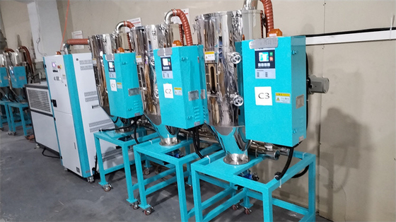Plastik Granül Kurutma SS Hopper Kapasitesi 40-16000L Yüksek Kapasiteli Hava Kurutma Makinesi