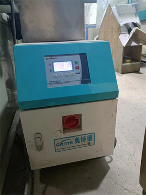 Bakır tüp kalıp sıcaklık kontrolörü 50-180 derece C 1-5 HP soğutma gücü ve pompa gücü ile